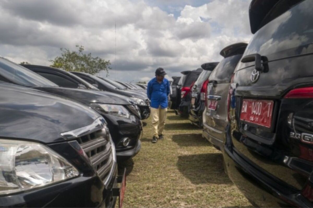 Mobil dinas di jajaran Pemerintah Provinsi Riau, dikandangkan mengantisipasi ASN mudik lebaran. Dok Istimewa