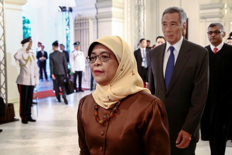 Presiden Singapura dan Perdana Menteri Singapura Lee Hsien Loong. Foto ini diambil pada 14 September 2017. (REUTERS/Wallace Woon)