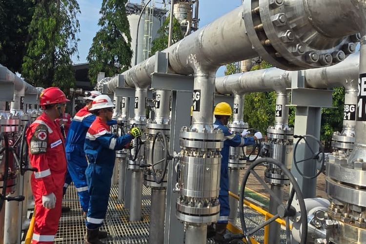Pipa Gas Pertamina Bocor di Bekasi akibat Pemasangan Pipa BBM Cikampek-Plumpang
