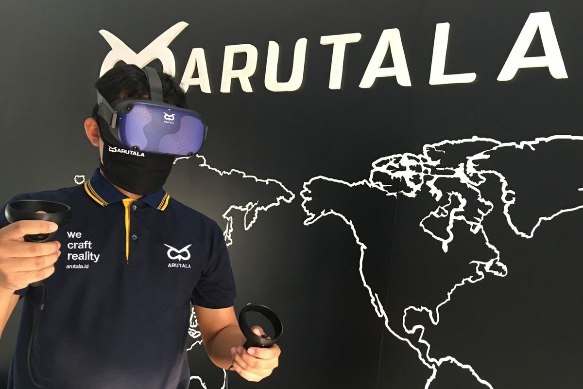Perangkat VR Oculus yang sedang digunakan (Dok. Arutala)