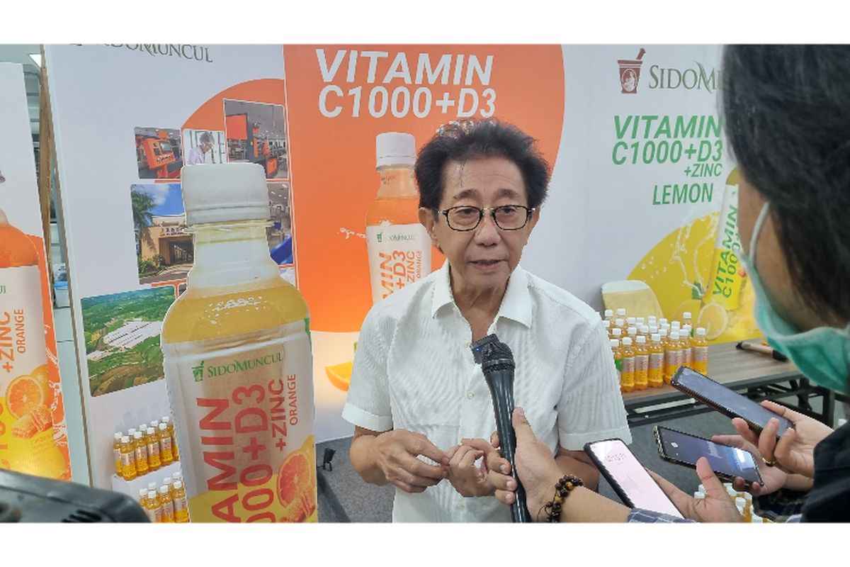 Direktur Sido Muncul Irwan Hidayat dalam peluncuran minuman Vitamin C1000 dan D3 (VCD) di Semarang, Jawa Tengah, Selasa (14/3/2023)