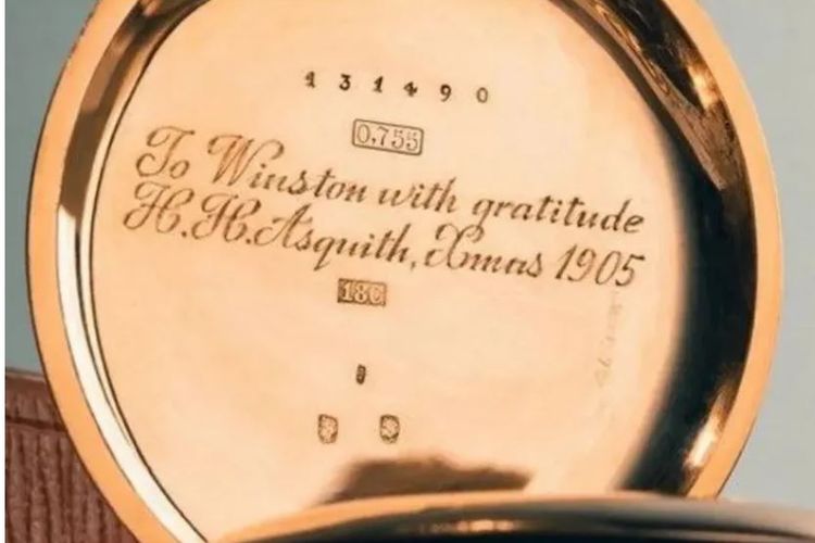 arloji saku yang pernah dihadiahkan kepada Sir Winston Churchill oleh Herbert Henry Asquith pada tahun 1905