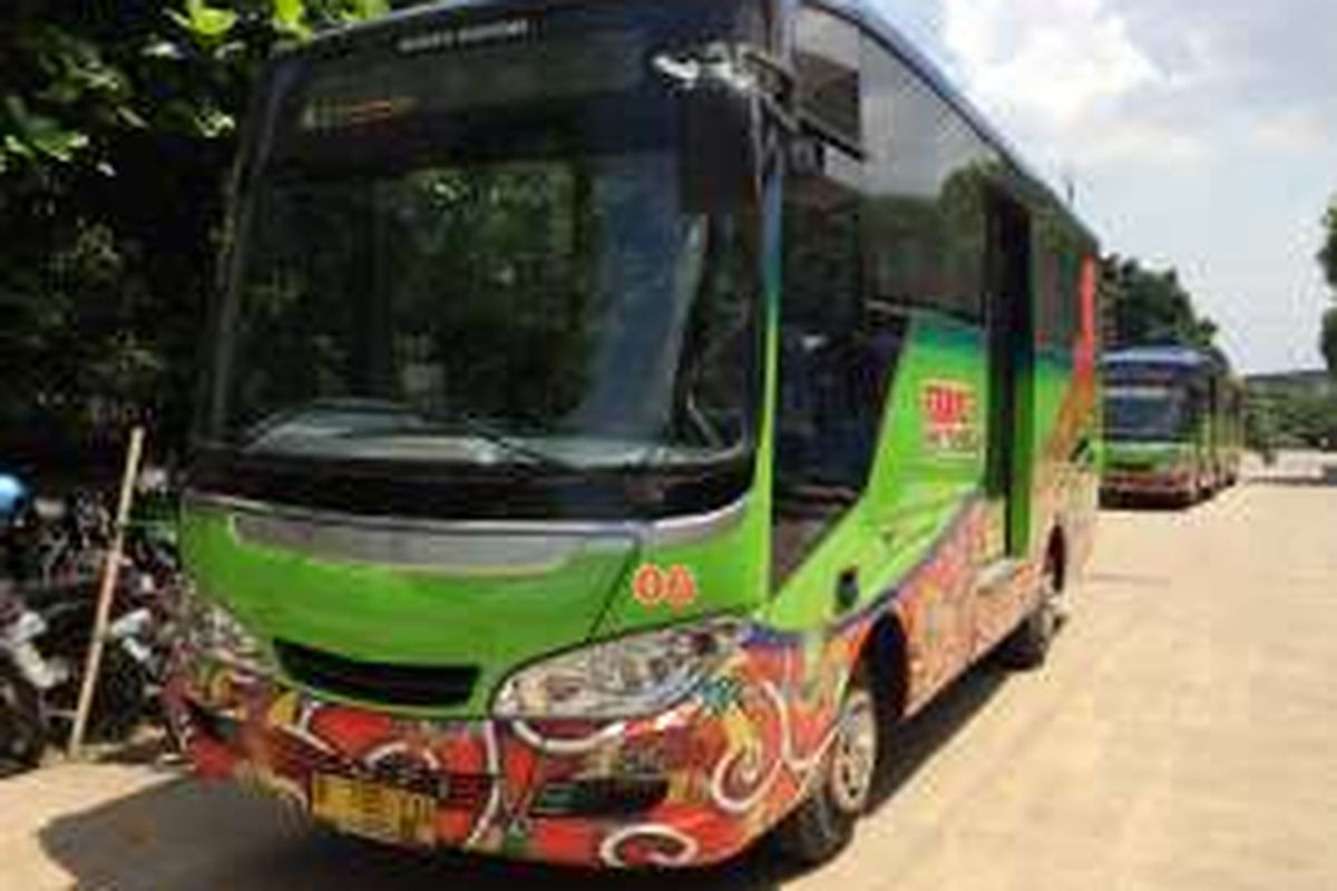 Bus Rapid Transit (BRT) Tangerang di Terminal Poris Plawad, Tangerang, Kamis (8/12/2016).
