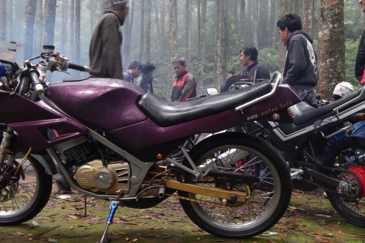 Salah satu Suzuki RGR milik anggota RGR Rider Community