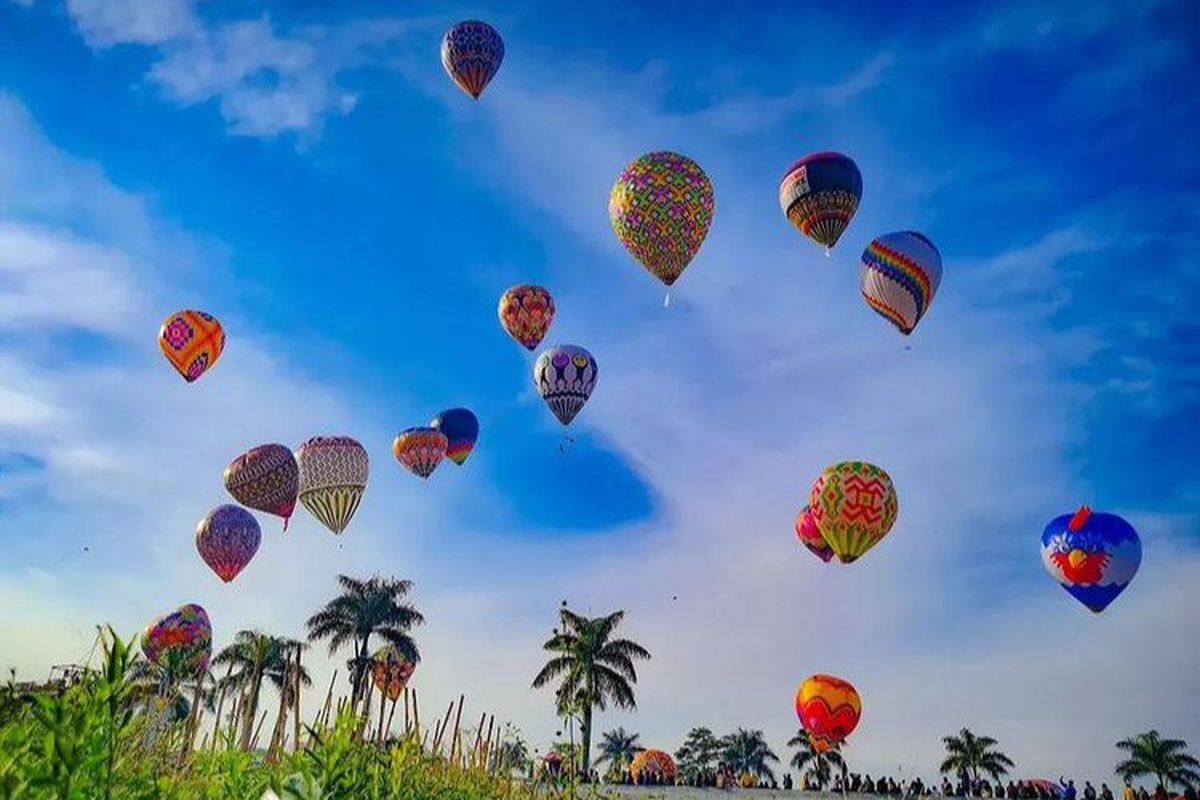 Ilustrasi balon udara di Wonosobo, Jawa Tengah.