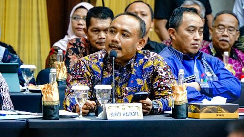Ony Anwar Harsono, Anak Mantan Bupati yang 2 Kali Jadi Bupati Ngawi