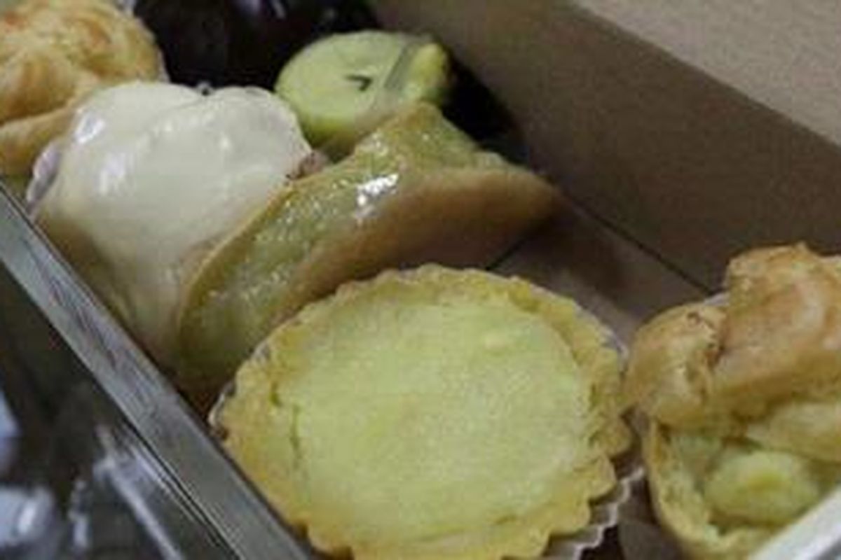 Aneka kue berbahan durian di Ulliko, Kelapa Gading.