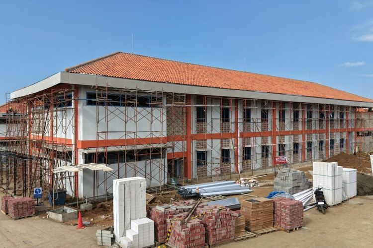 Dukung Sekolah Rakyat, Semen Indonesia (SMGR) Pasok Material Konstruksi ke Empat Provinsi