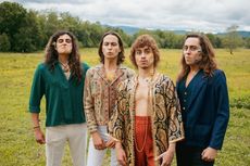 Lirik dan Chord Lagu Sacred the Thread - Greta Van Fleet