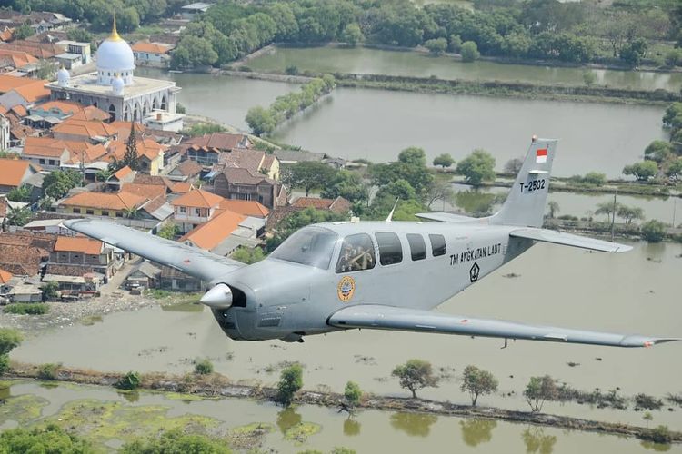 Pesawat latih G-36 Bonanza TNI AL.