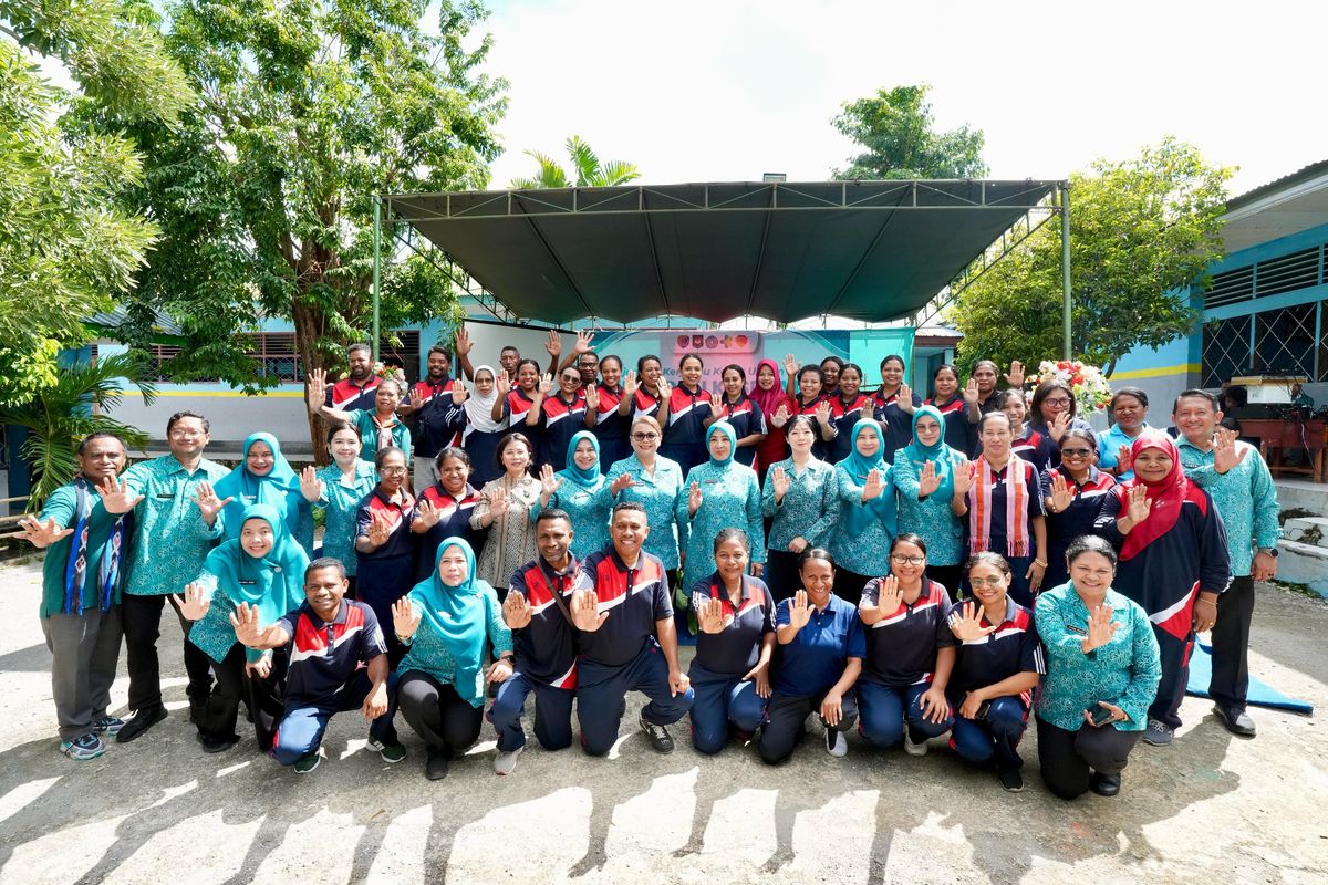 Ketum TP PKK Tri Tito Karnavian dalam kegiatan Cek Kesehatan Gratis (CKG) di SMAN 1 Kalabahi, Kabupaten Alor, Nusa Tenggara Timur (NTT), Kamis (21/5/2026).