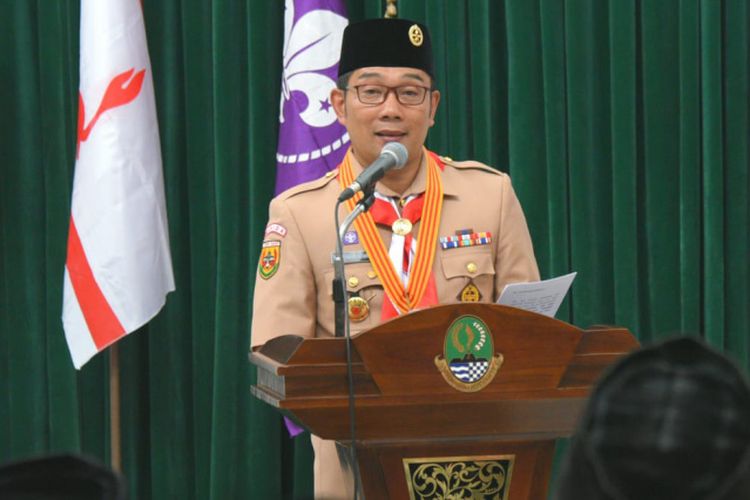 Gubernur Jawa Barat Ridwan Kamil saat berpidato disela acara pelantikannya sebagai Majelis Pembina Daerah Pramuka Jabar di Gedung Sate, Jalan Diponegoro, Rabu (13/2/2019).