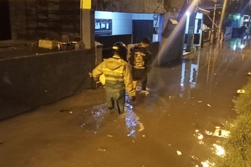 Diguyur Hujan Beberapa Jam, Jalan di Bandung Selatan Terendam Banjir