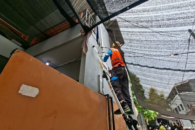 Kontrakan Sarang Narkoba di Kampung Ambon Curi Listrik, PLN Putus Aliran Kabel
