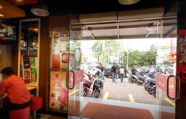 7 Tempat Nongkrong di Jakarta Barat yang Murah Halaman all ...