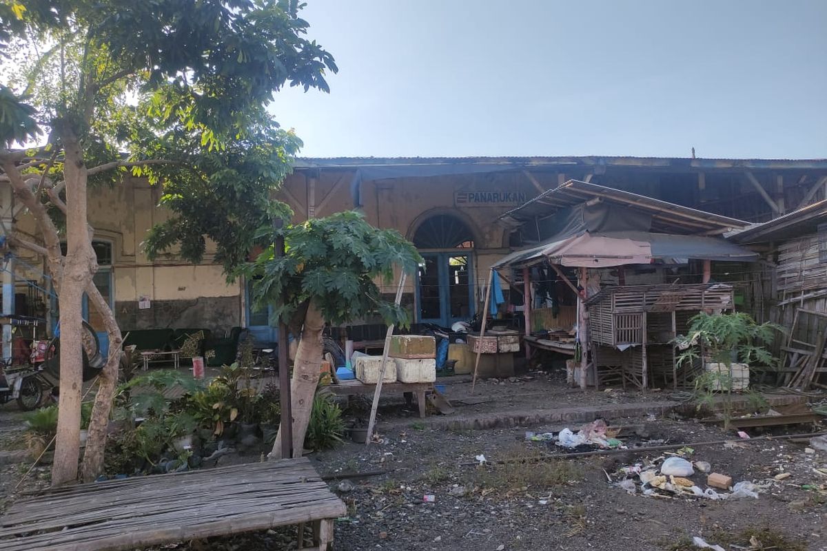 Foto: Stasiun Panarukan, Kabupaten Situbondo, Provinsi Jawa Timur setelah 20 tahun tidak beroperasi.