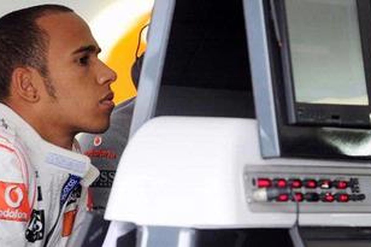 Pebalap McLaren, Lewis Hamilton.