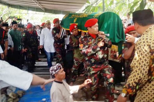 Sejumlah Tokoh Hadiri Prosesi Pemakaman Ketua PP Muhammadiyah Yunahar Ilyas