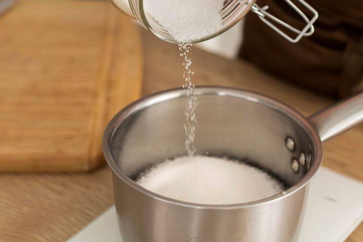 Cara Kembalikan Santan yang Pecah saat Masak Opor Ayam, Bisa Pakai Daun Pisang?