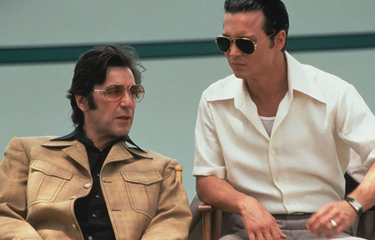 Johnny Depp dan Al Pacino dalam film Donnie Brasco (1997).