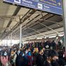 Penumpang Stasiun Rangkasbitung Membeludak Usai Stasiun Merak Ditutup