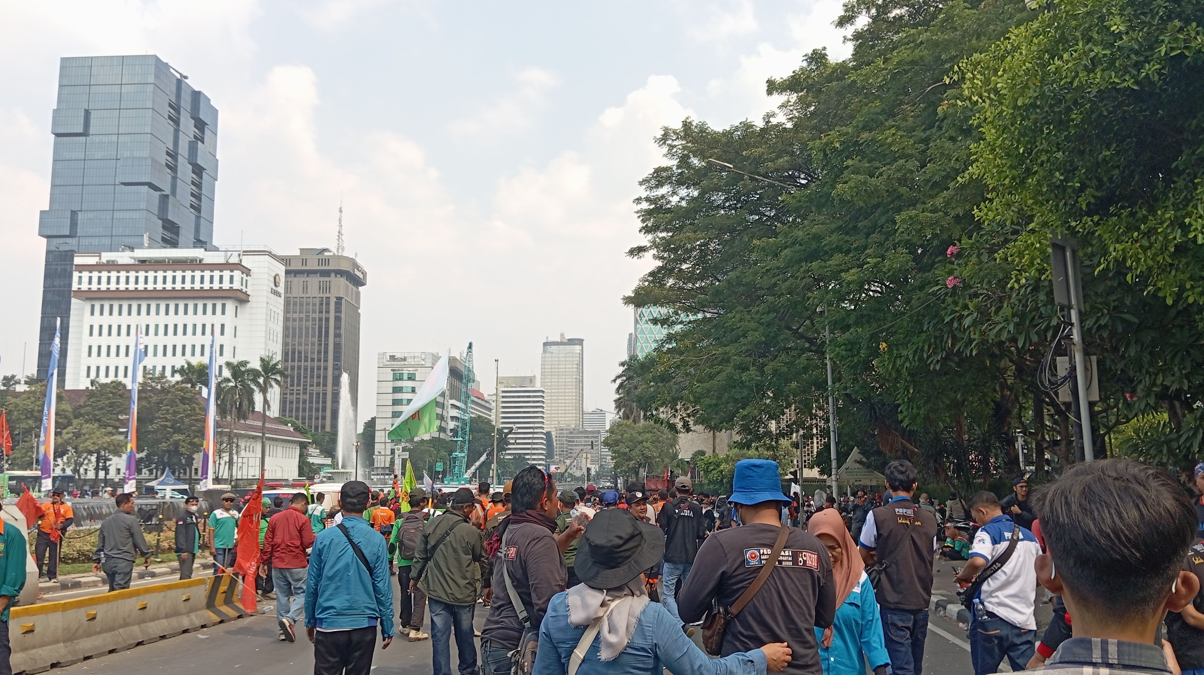 Kamis Siang, Massa Aksi Tolak Tapera di Gambir Jakpus Mulai Bubarkan Diri