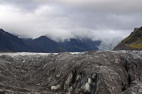 9 Tahun Tertutup Es, Gunung Api Terganas di Islandia Siap Meletus Lagi