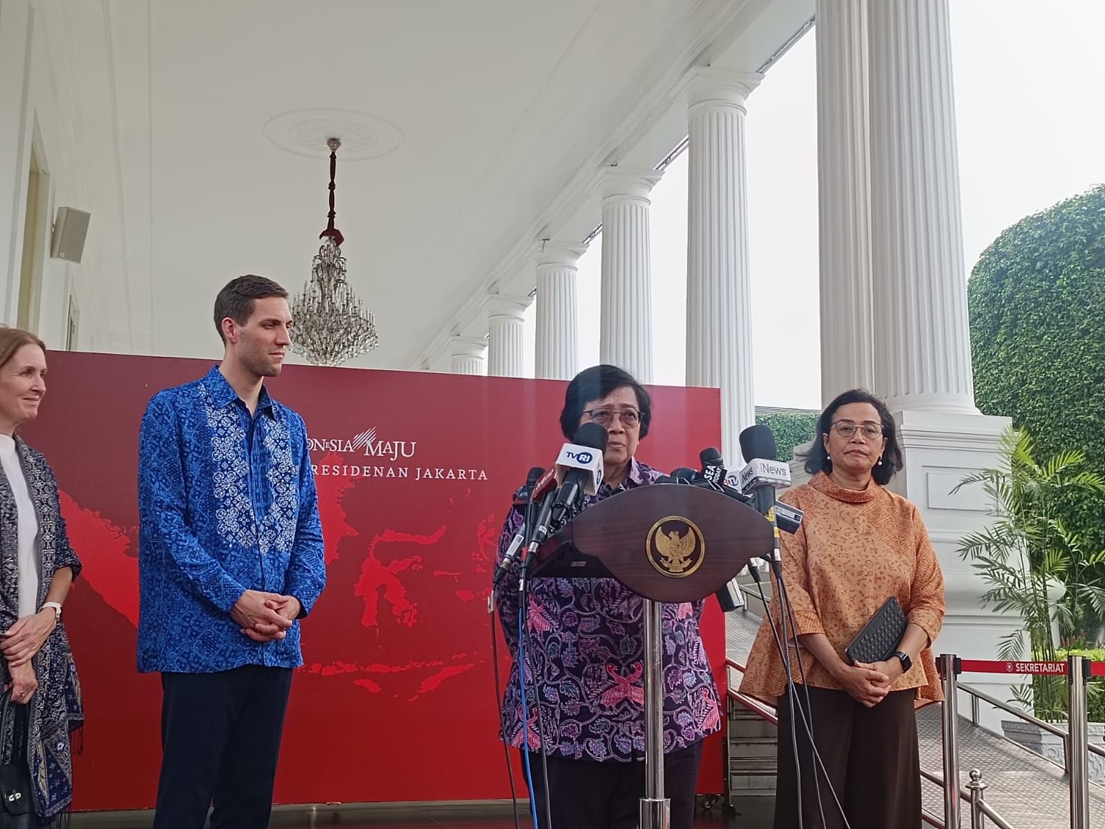 Jokowi Terima Kunjungan Menteri Iklim Norwegia di Istana, Bahas Masalah Sawit hingga Aksi Iklim