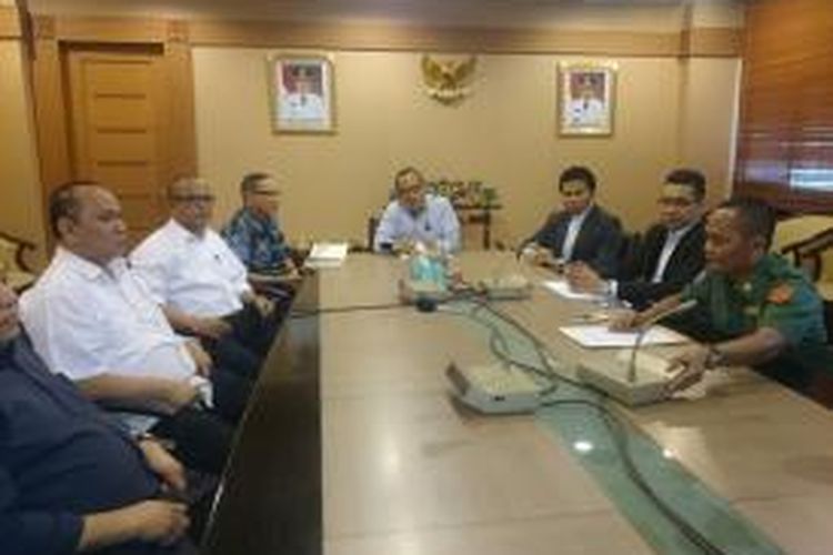 Pertemuan antara Dinas Pariwisata DKI Jakarta dan pihak dari Media Hotel and Towers, Senin (27/4/2015). Pertemuan dilakukan untuk membahas mengenai polemik acara 