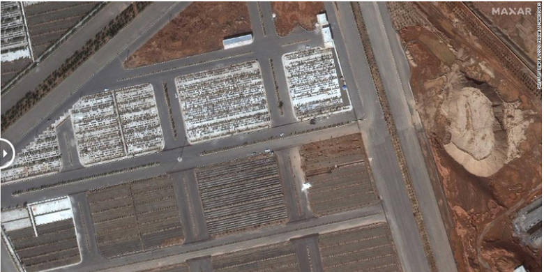 Penampakan kuburan massal di Behesht-e Masoumeh, Qom, Iran yang ditangkap dari Satelit Teknologi Maxar sejak 1 Maret 2020 sampai 8 Maret 2020.