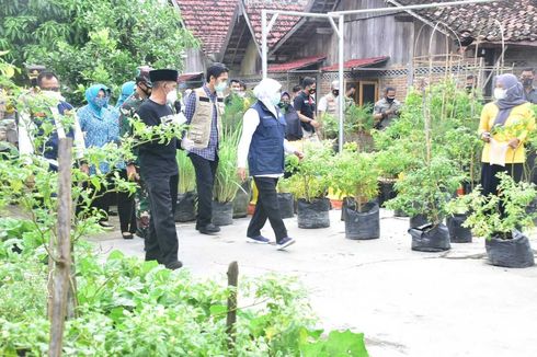 Khofifah Putuskan Semua Daerah di Jatim Berlakukan PPKM Mikro