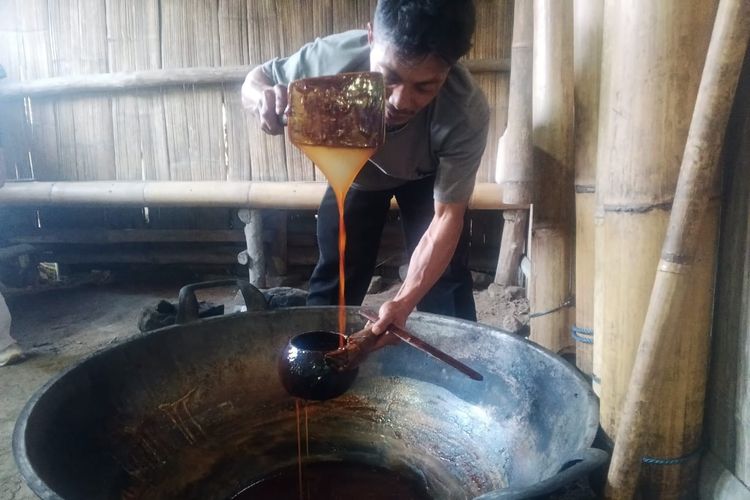 Manisnya Gula Aren di Kaki Gede-Pangrango, yang Lahir dari Tradisi Memahami Karakter Pohon