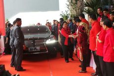 Megawati Tertawa Ketika Kadernya Usul PDI-P Berganti Nama