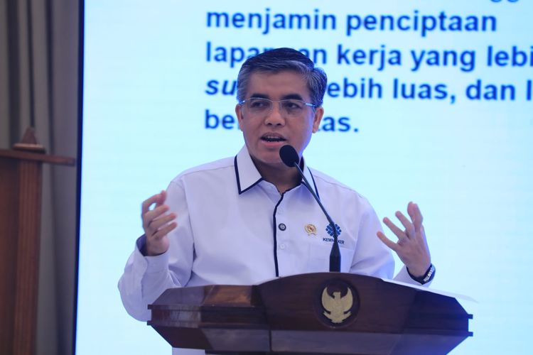 Menteri Ketenagakerjaan (Menaker) Yassierli saat memberikan sambutan dalam acara Peluncuran Dokumen Master Plan Produktivitas Nasional 2025?2029 di Kantor Kementerian PPN/Bappenas, Jakarta, Selasa (7/10/2025).