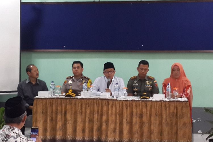 Kapolres Malang Kota bersama Forkopimda Kota Malang saat menemui siswa korban pemukulan motivator di SMK Muhammadiyah 2 Kota Malang, Jumat (18/10/2019)