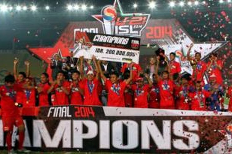 Semen Padang juara ISL U-21. 