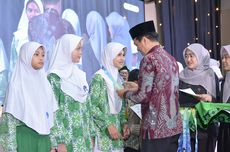 YWAMJP Berikan Beasiswa bagi Siswa Al-Azhar Bekasi Berprestasi