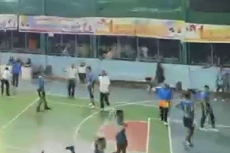 Final Voli Piala Wali Kota Batam Ricuh, Wali Kota Dievakuasi dari Arena