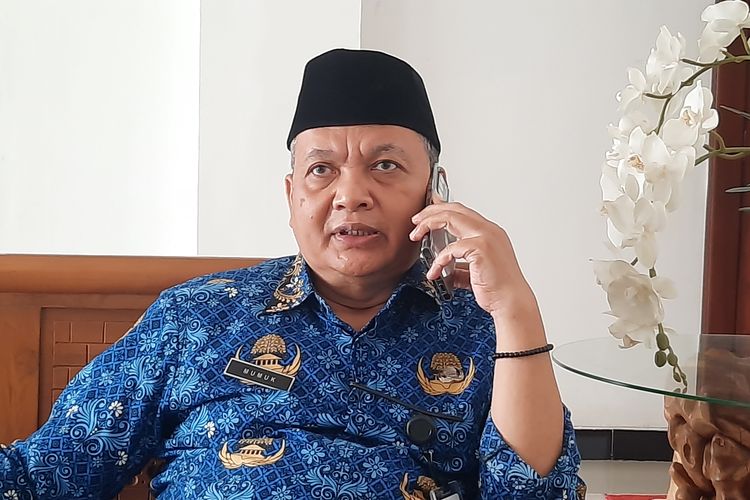 Kepala BPPKAD Kabupaten Blora, Slamet Pamuji saat ditemui wartawan di kantornya, Senin (17/4/2023)