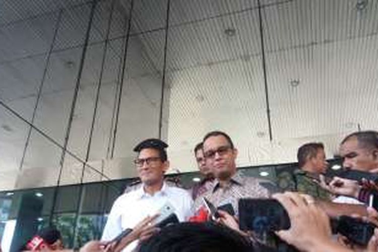 Pasangan bakal calon kepala darah Jakarta, Anies Baswedan dan Sandiaga Uno di Komisi Pemberantasan Korupsi, Jakarta, Kamis (29/9/2016).