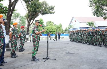 Kepala Muspusdirla Yogyakarta Kolonel Sus Yuto Nugroho saat memberikan sambutan penerimaan peserta Komcad Matra Udara di halaman parkir Muspusdirla Yogyakarta, Sabtu (13/8/2022).