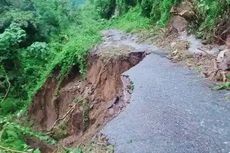 Jalan Raya Benteng Jawa-Dampek di Manggarai Timur Putus Akibat Longsor