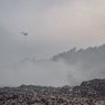 Helikopter Water Bombing Mengudara di TPA Sarimukti, Guyur 20.000 Liter Air