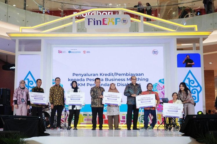 Seremonial penyaluran modal kerja kepada UMKM penyandang disabilitas, Yogyakarta, Sabtu (28/10/2023)