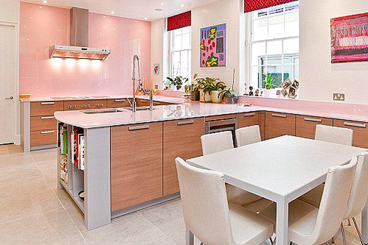 Ilustrasi dapur serba pink