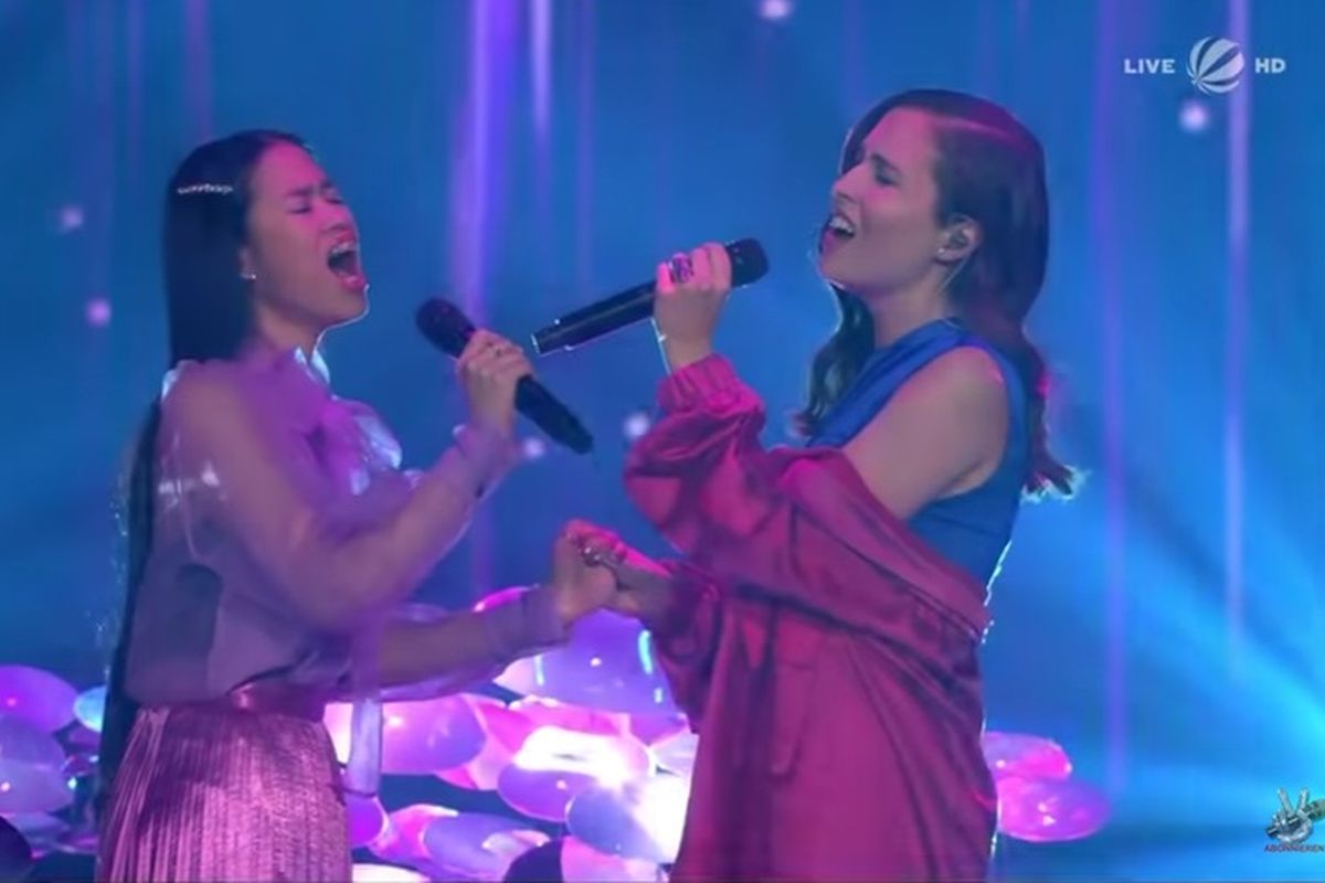 Claudia Emmanuela Santoso duet dengan Alice Merton di malam final The Voice of Germany, Minggu (10/11/2019).