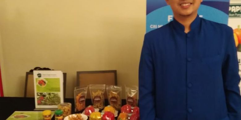 Ditantang Dosen Berbisnis Pria Muda Ini Raup Omzet Ratusan Juta Rupiah<script async src=