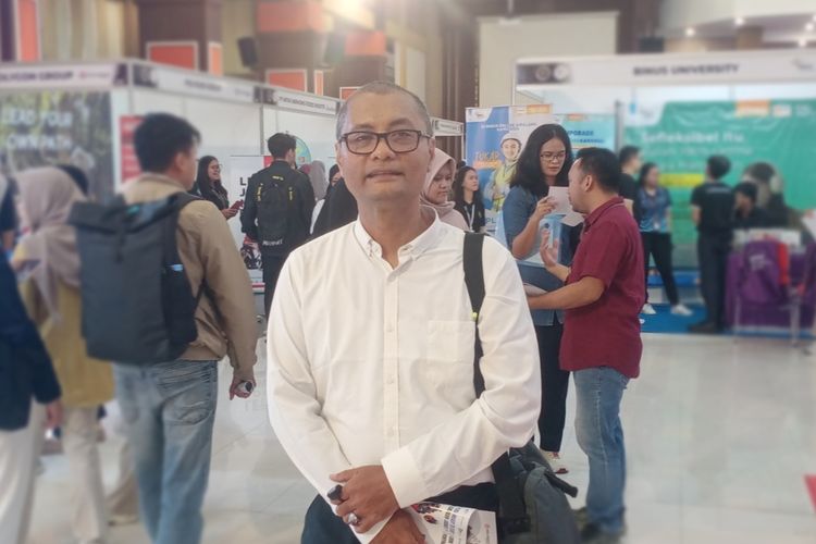 Pencari kerja bernama Ahmad Fauzan Abdullah di Brawijaya Career Expo, Universitas Brawijaya pada Sabtu (24/5/2025). 