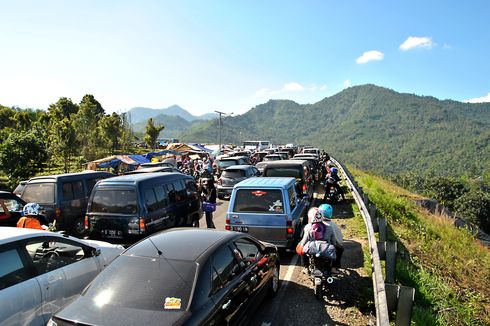 Pecah Kepadatan Lalu Lintas di Jalur Bumiayu-Ajibarang, Pemudik Tujuan Purworejo-Yogyakarta Diimbau Lewat Tol Bawen