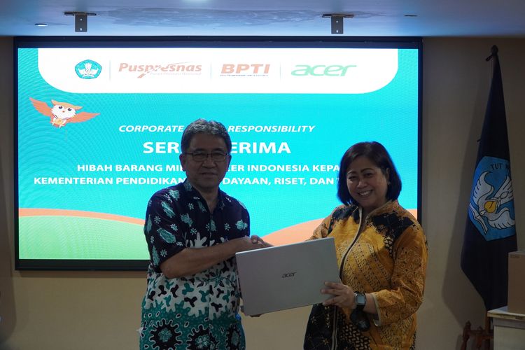Kemendikbud Terima 100 Laptop dari Acer untuk Talenta Berprestasi